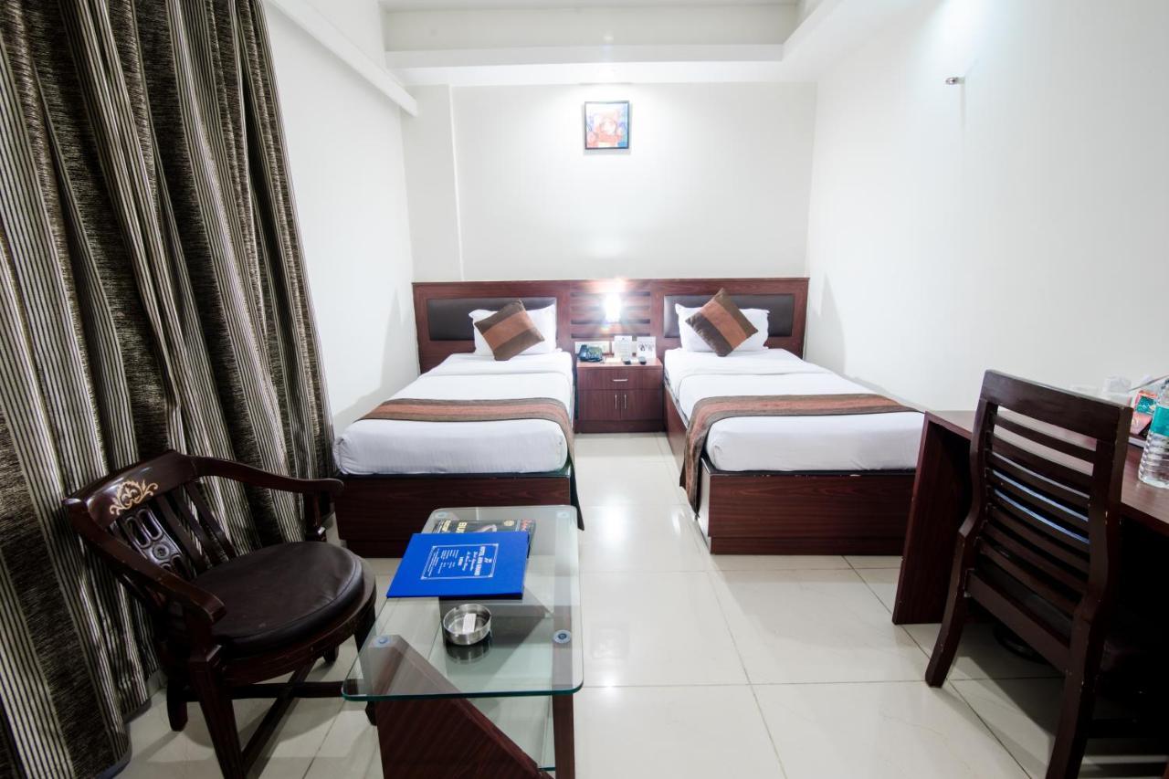 Hotel Avn Grand Ранчи Экстерьер фото